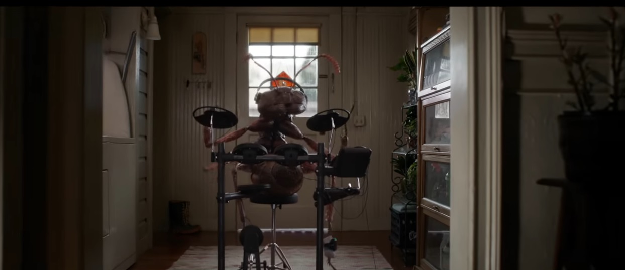 Ant-Man and the Swap - Film Marvel 2018 - Regista Peyton Reed - Formica che suona