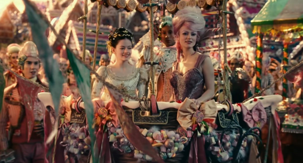 Lo Schiaccianoci e i Quattro Regni - La terra dei Dolci - The Nucracker and the Four Realms - Film Disney - anno 2018 - Clara - Mackenzie Foy 