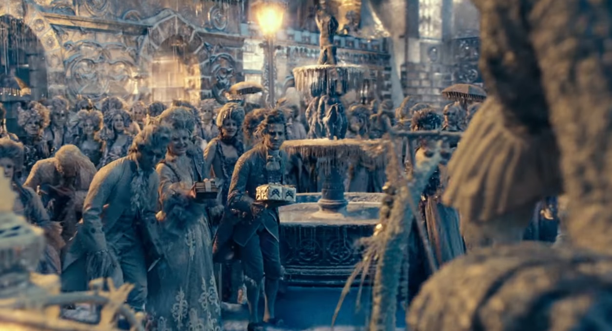 Lo Schiaccianoci e i Quattro Regni - La terra dei fiocchi di neve - The Nucracker and the Four Realms - Film Disney - anno 2018 - Clara - Mackenzie Foy 