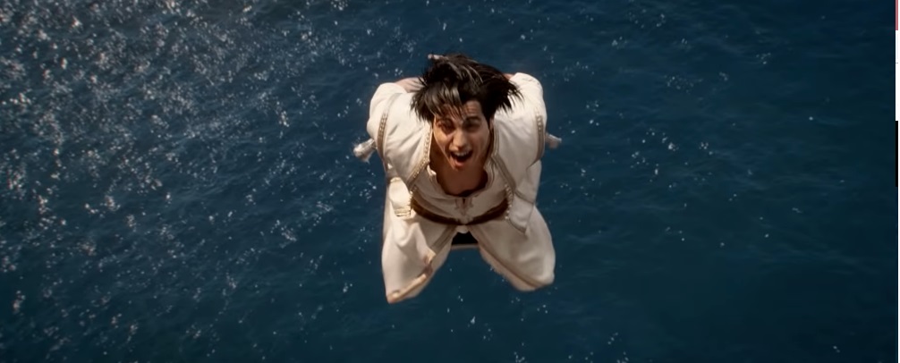 Aladdin film live action disney 2019 - Aladdin viene gettato legato nel mare