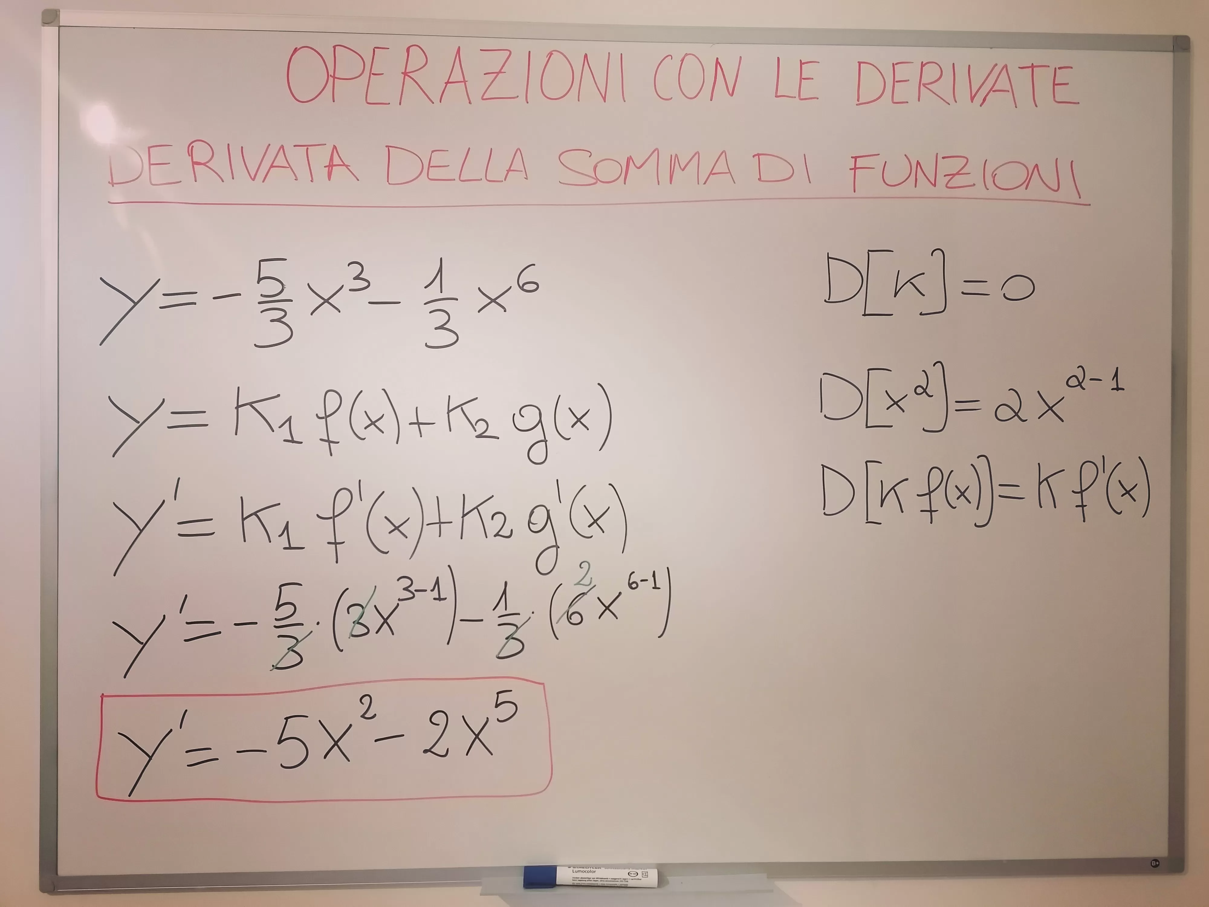 Calcola la derivata di y= -5/3 x^2 - 1/3 x^6