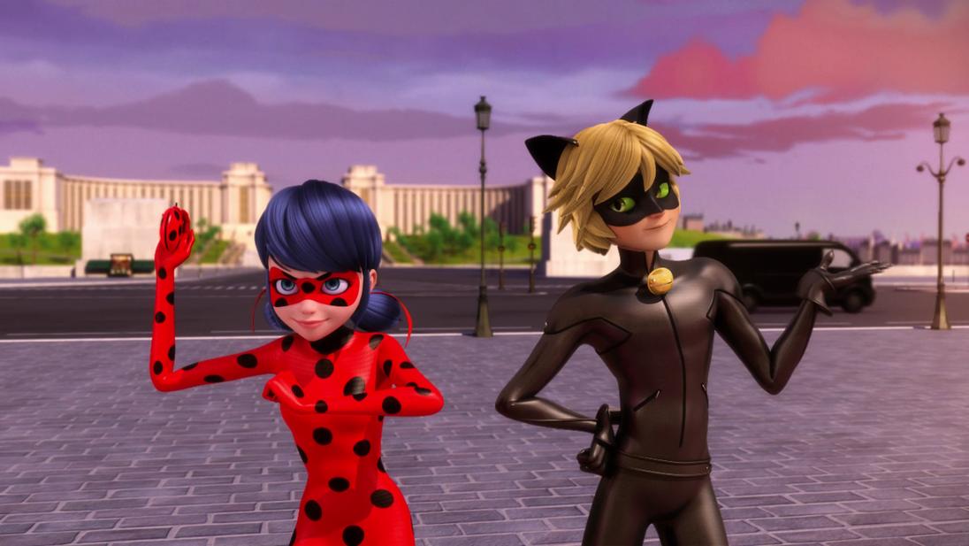 Ladybug e Chat Noir immagini insieme bacio abbraccio