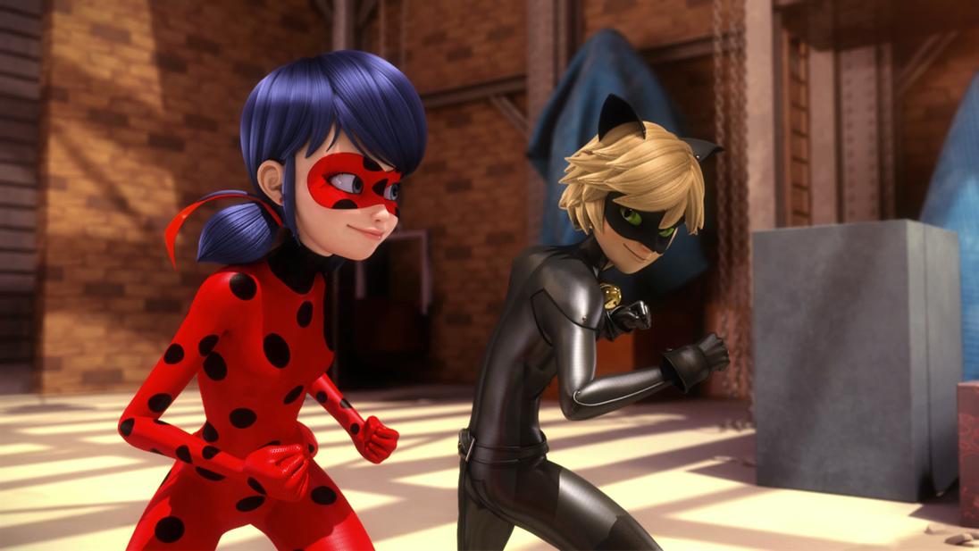 Ladybug e Chat Noir immagini insieme bacio abbraccio