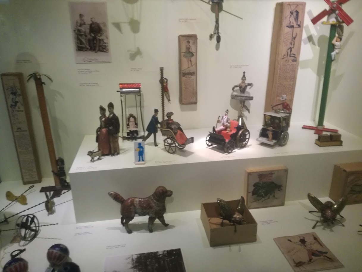 Museo dei giocattoli Norimberga - Giochi in latta soldatini di piombo - storia giochi latta - musei bambini